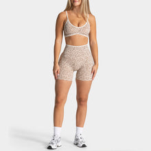 Load image into Gallery viewer, Seamless Yoga Sports Set
