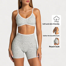Load image into Gallery viewer, Seamless Yoga Sports Set

